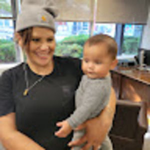 Meet your Posher, Delphine